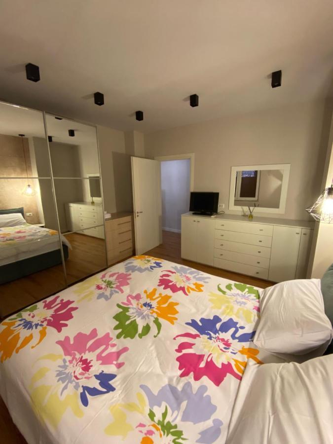 Mel'S Place Тирана Екстериор снимка