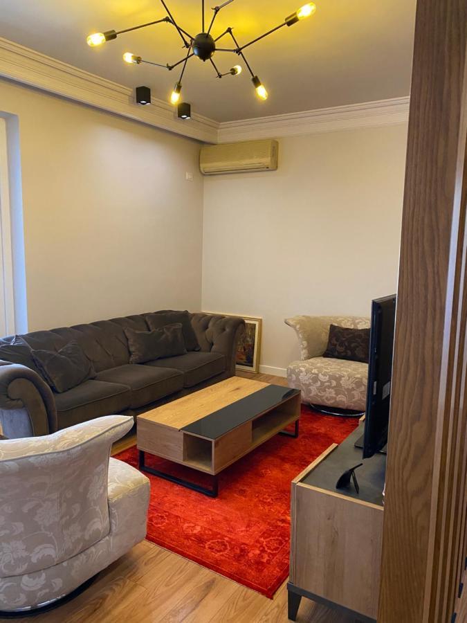 Mel'S Place Тирана Екстериор снимка